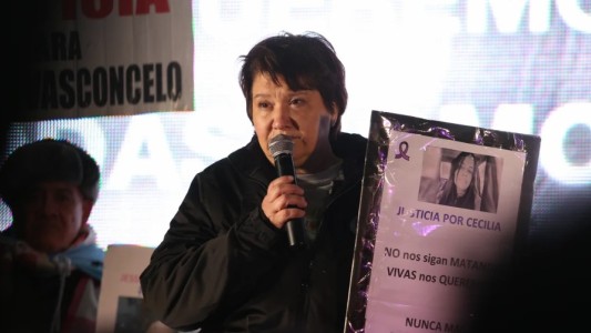 La mamá de Cecilia Strzyzowski aseguró estar "indignada" por las imputaciones del clan Sena