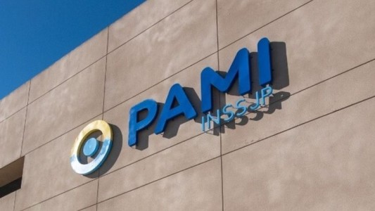 Córdoba: PAMI adeuda $12 mil millones a farmacias y afecta la atención de los jubilados