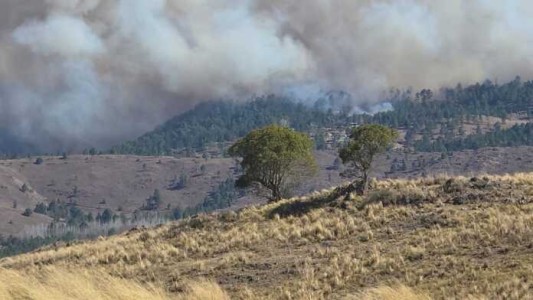 Quién es el hombre detenido por el incendio en Calamuchita