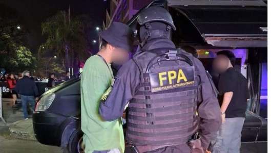 Confiscaron pastillas de éxtasis, LSD, tussi, MDMA y cocaína en otra fiesta electrónica