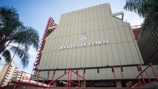 Detienen a dos policías por el escándalo de robo de celulares en Córdoba