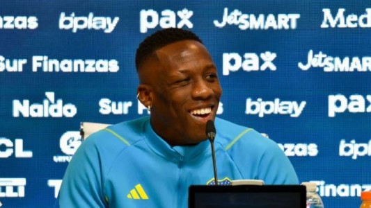 La sinceridad de Advíncula en la conferencia previa al Superclásico: "Ni sabía que existía eso"