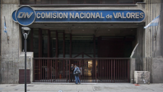 Habilitan a los adolescentes mayores de 13 años a operar en el mercado de capitales