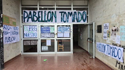 Facultades tomadas en la UNC como protesta al veto del financiamiento universitario