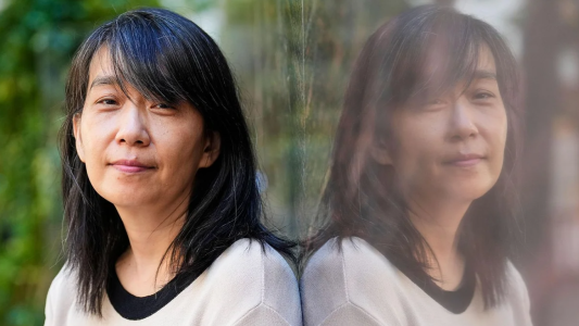 Le otorgaron el Premio Nobel de Literatura 2024 a la surcoreana Han Kang: "Expone la fragilidad humana"