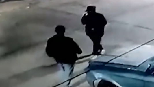 Asesinato a traición: lo abrazó y luego le disparó en la cabeza