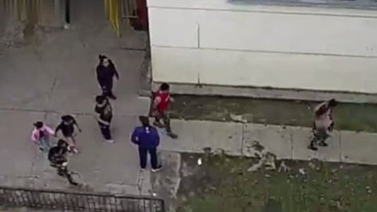 Familiares atacaron a golpes a docentes y directivos de una escuela en la zona este de la ciudad de Córdoba