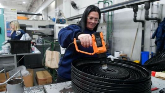 Una mayoría de empresarios aprobó un ensayo de acortar la semana laboral