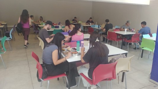 Inauguraron la nueva sede del Comedor Universitario en pleno centro y atenderá al público en general