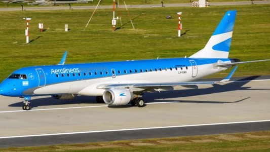 La Justicia revocó la orden de reincorporar a tres pilotos que habían sido despedidos de Aerolíneas Argentinas