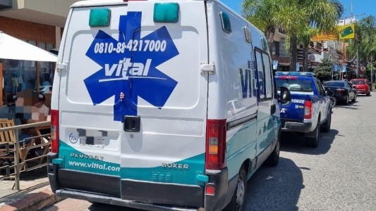 Carlos Paz: un ciclista atropelló a una mujer, la dejó tirada en el piso y se dio a la fuga