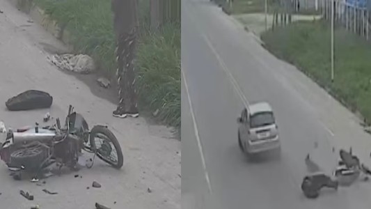 Un motociclista intentó maniobrar en plena Juan B. Justo y lo atropellaron