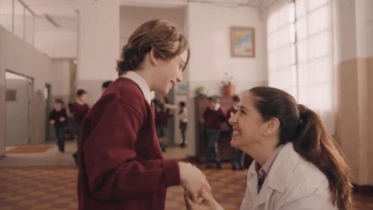 Con protagónicos de Laura Novoa e Ian Galo, se presentó “Nuestro reino”, un corto para concientizar sobre el autismo