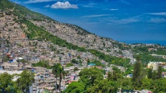 Haití: ataque aéreo paraliza Puerto Príncipe