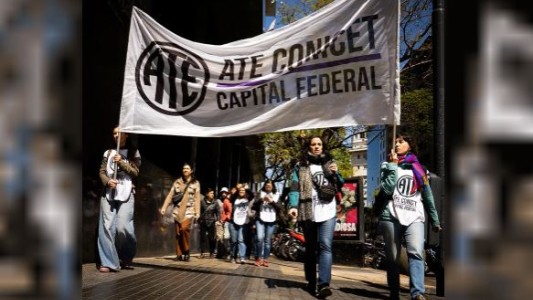 "Cienciapalooza": ATE, CONICET y docentes de UBA organizarán una feria “en defensa de la ciencia y las universidades”