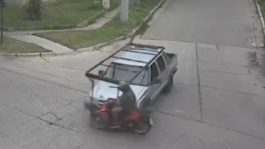 Siniestro vial en Ampliación Matienzo: un motociclista sufrió la amputación de media falange de la mano derecha