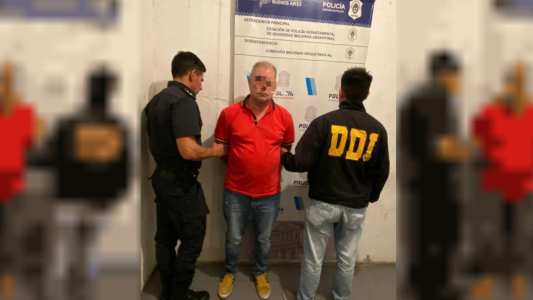 Hallaron el cuerpo de una mujer envuelto en una sábana: cinco detenidos