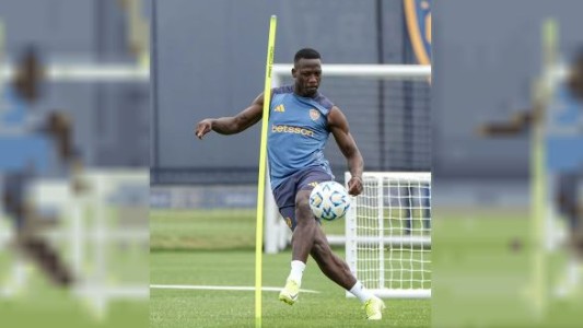 Advíncula consiguió la doble nacionalidad y dejará de ocupar cupo extranjero en Boca