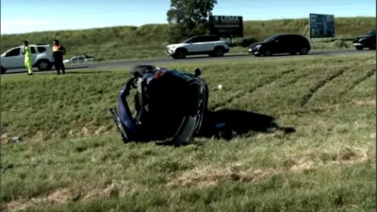 Impactante accidente en la autopista Córdoba-Rosario: no hay heridos