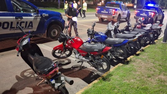 La Policía secuestró más de 50 vehículos en un operativo en la ciudad de Córdoba: hay cuatro detenidos