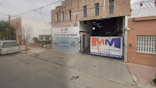 Robaron cuatro vehículos de un taller mecánico en Córdoba