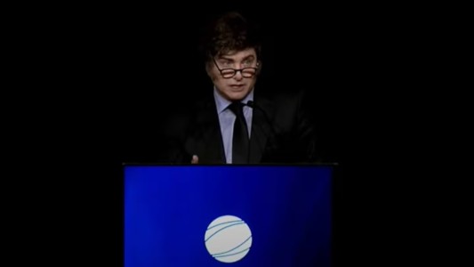 Milei prometió “solo 6 o 7 impuestos” y negó el ajuste a los jubilados