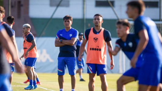 Habló el representante de Quinteros tras su salida de Vélez: "Si Vélez aseguraba refuerzos, Gustavo se quedaba"