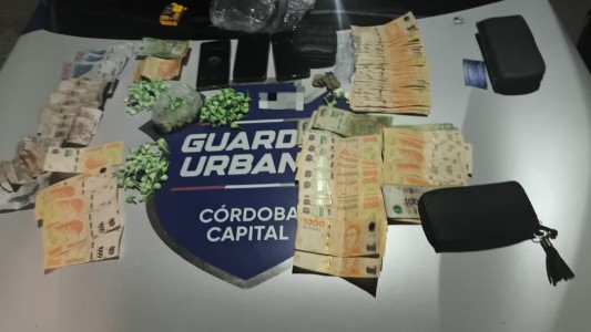 Detuvieron a dos jóvenes que transportaban cocaína: uno dijo ser empleado municipal