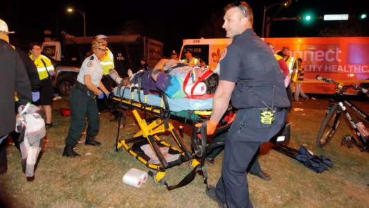 Un coductor atropelló a una multitud en Nueva Orleans y mató al menos a 10 personas