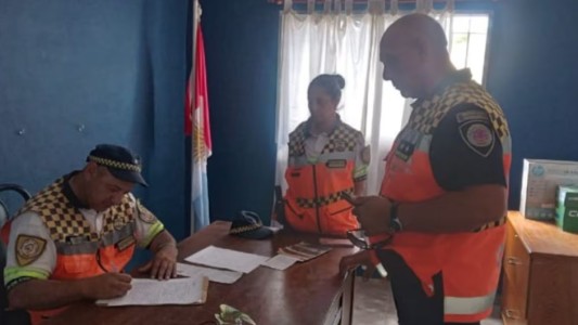 Un turista porteño agredió e insultó a una policía tras ser multado