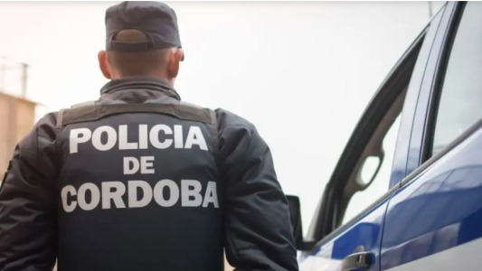 Violenta riña en Villa Cornú: hombre de 45 años resultó herido de bala y arma blanca