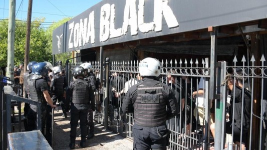 Desarticularon una fiesta clandestina en barrio Remedio de Escalada