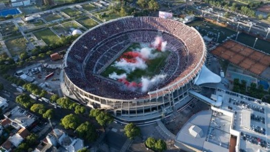 River le ganó 2-0 a México en la presentación de los refuerzos ante un Monumental repleto