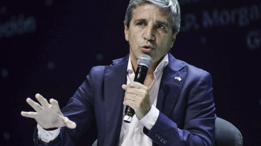 Caputo salió al cruce de las versiones sobre una devaluación como parte del acuerdo con el FMI