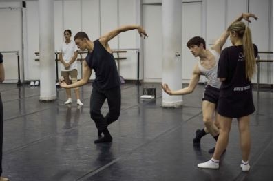 Aspirantes de todo el mundo buscan un lugar en el ballet del Teatro Colón
