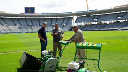 El Estadio Kempes Mejora su Césped con Tecnología de Vanguardia