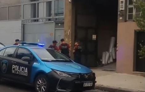 Incendio y misterio en Boedo: un muerto que tendría un disparo