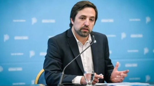 Kreplak desmintió a Milei: "No son centros de hormonización ni se hacen cirugías de género a menores"