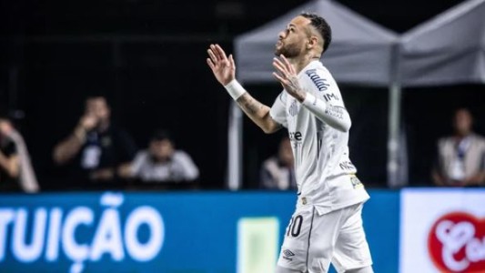 Neymar regresó al Santos y debutó en el Campeonato Paulista