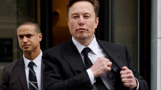 La ex pareja de Elon Musk lo demanda por filiación y solicita la custodia del menor