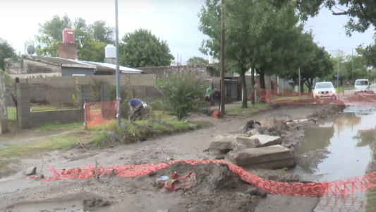 Inundaciones y olores cloacales: el drama de los vecinos de Villa Unión