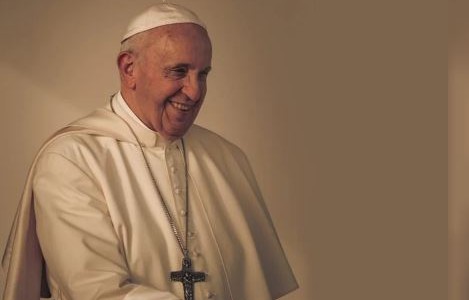 "Ni insuficiencia respiratoria ni broncoespasmos": el papa Francisco descansó bien y permanece "estable"