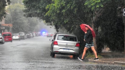 Rige una alerta naranja en Córdoba por tormentas fuertes y posible caída de granizo