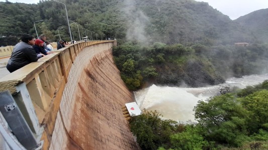 Abrieron las válvulas del dique San Roque al 100%