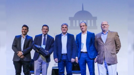 Llaryora participó como orador en la conferencia organizada por Parlamento y Fe Internacional