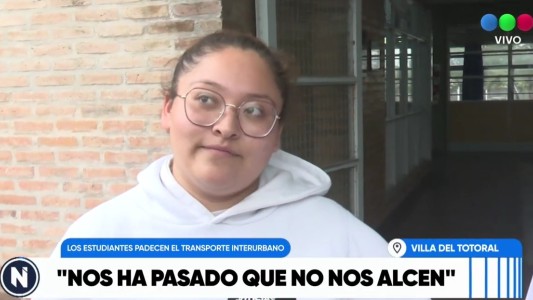 Alumnos esperan más de dos horas para tomarse un colectivo en Villa El Totoral