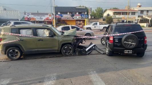 Fuerte choqué en el ingreso a la ciudad de Córdoba: investigan si uno de los conductores escapaba de un robo