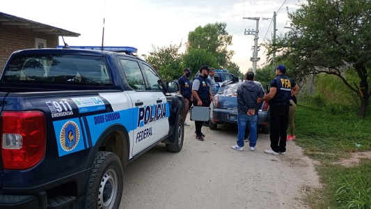 Operativo en Santa María: incautaron drogas y detuvieron a cuatro personas