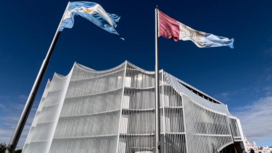 Publican lista de empleados legislativos en Córdoba tras controversia