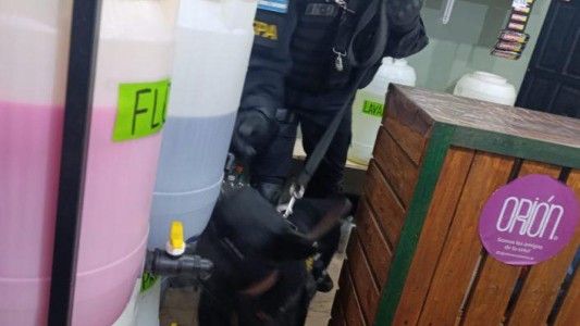 Usaba un local de productos de limpieza como fachada para vender drogas: fue detenido